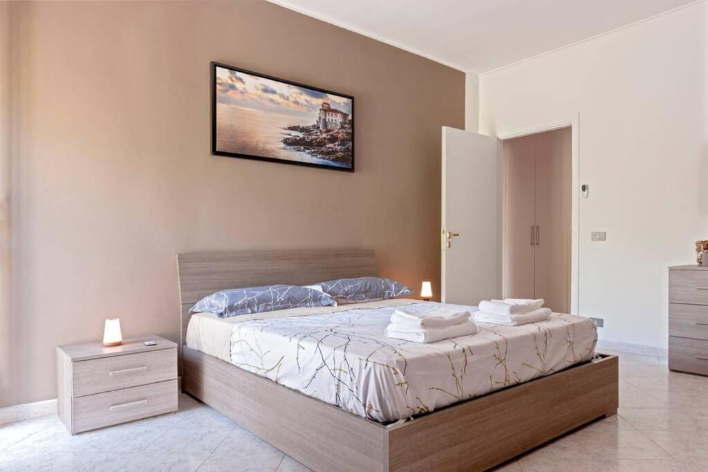 Free Parking Appartamento 5 Stelle Elegante Con Suite Livorno Ngoại thất bức ảnh