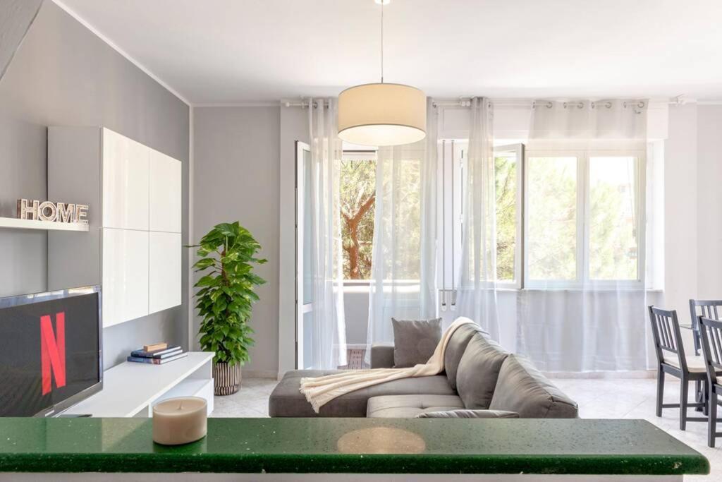 Free Parking Appartamento 5 Stelle Elegante Con Suite Livorno Ngoại thất bức ảnh